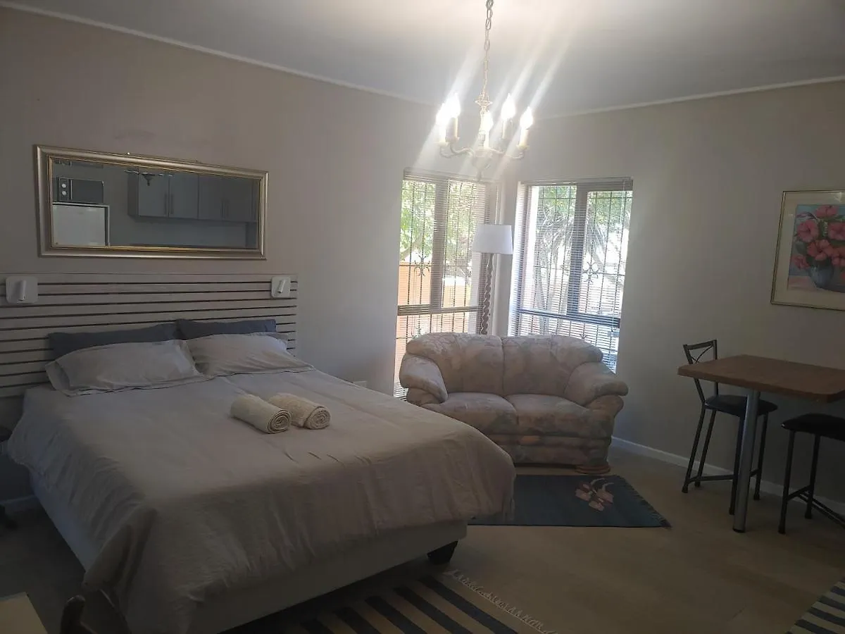 Terra Nova Accommodation - Unit Julia Cape Town